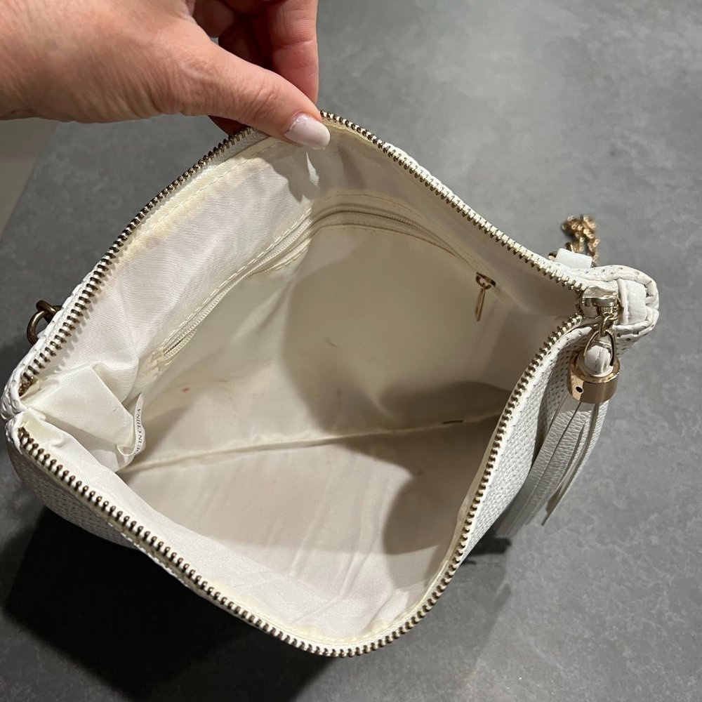 White Crossbody or Clutch bag with detachable chain - Picture 8 of 8